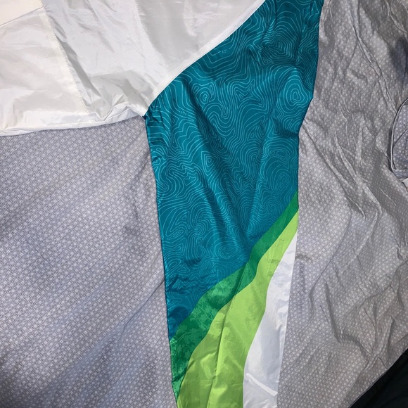 2010VancouverOlympicsTorchRelayRunnerShellJacket - Picture 4 of 6